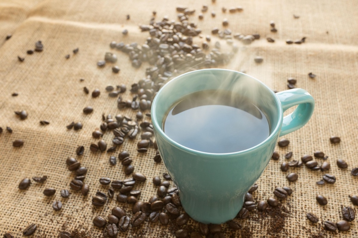 semente de café com folha