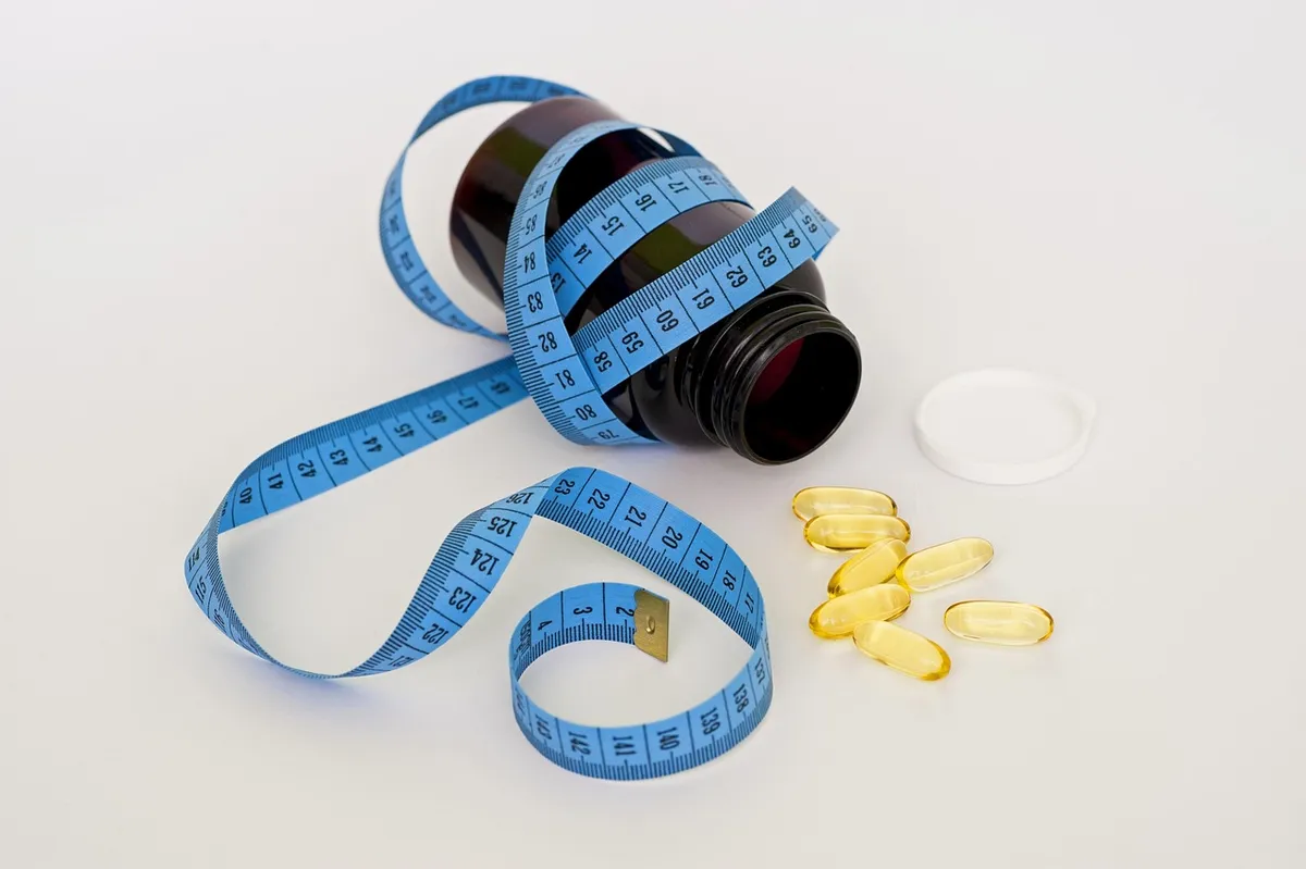 tape, pills, medicine, tablet, diet, fat, health, weight, healthy, loss, nutrition, dieting, food, fitness, lifestyle, concept, balance, measure, overweight, me